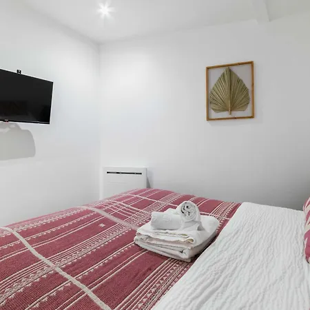 2 Pieces 18 - Proche Montmartre Apartment Paris