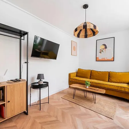 2 Pieces 18 - Proche Montmartre Apartment